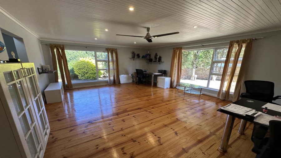 5 Bedroom Property for Sale in Lovemore Heights Estate Eastern Cape